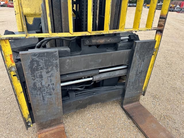 Image of Hyster H120FT equipment image 4