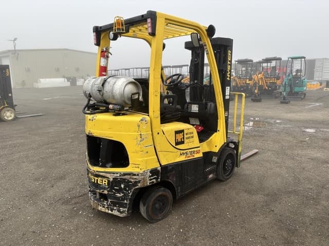 Image of Hyster S50FT equipment image 2