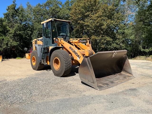 Image of Hyundai HL757-9A equipment image 2