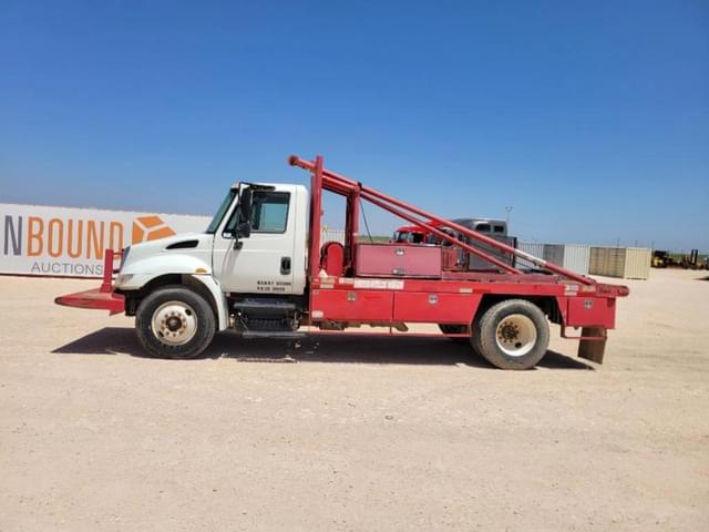 Image of International 4300 equipment image 1