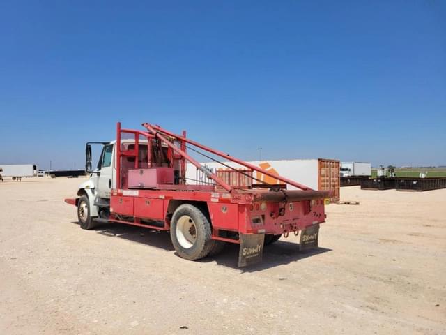 Image of International 4300 equipment image 2