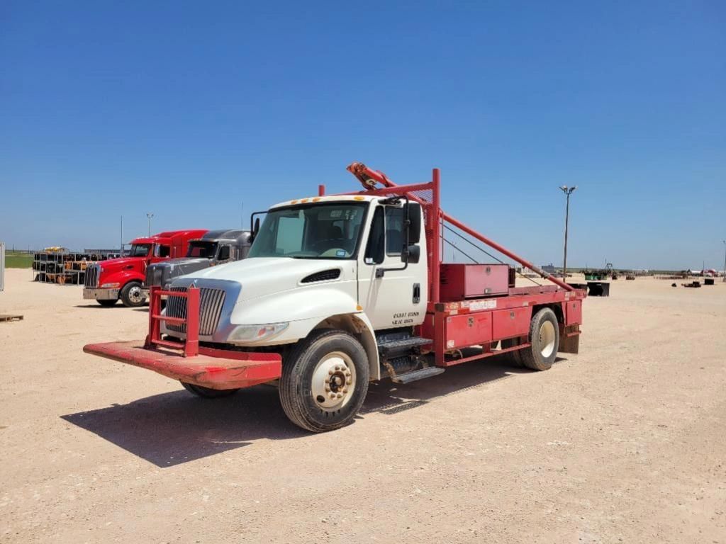 Main image International 4300