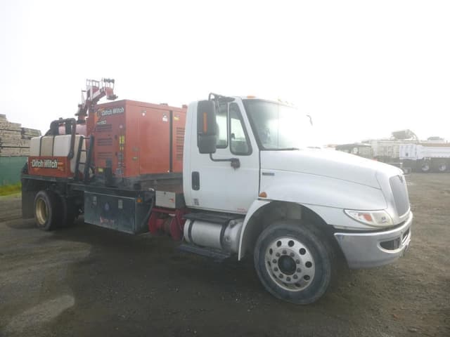 Image of International 4300 equipment image 1