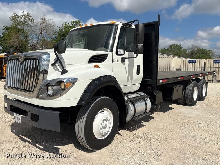2015 International 7600 Equipment Image0