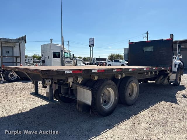 Image of International 7600 equipment image 4