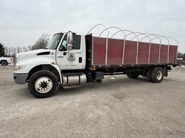 Image of International Durastar 4300 equipment image 1