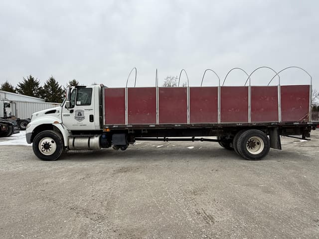 Image of International Durastar 4300 equipment image 2