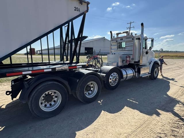 Image of International 5900i equipment image 3