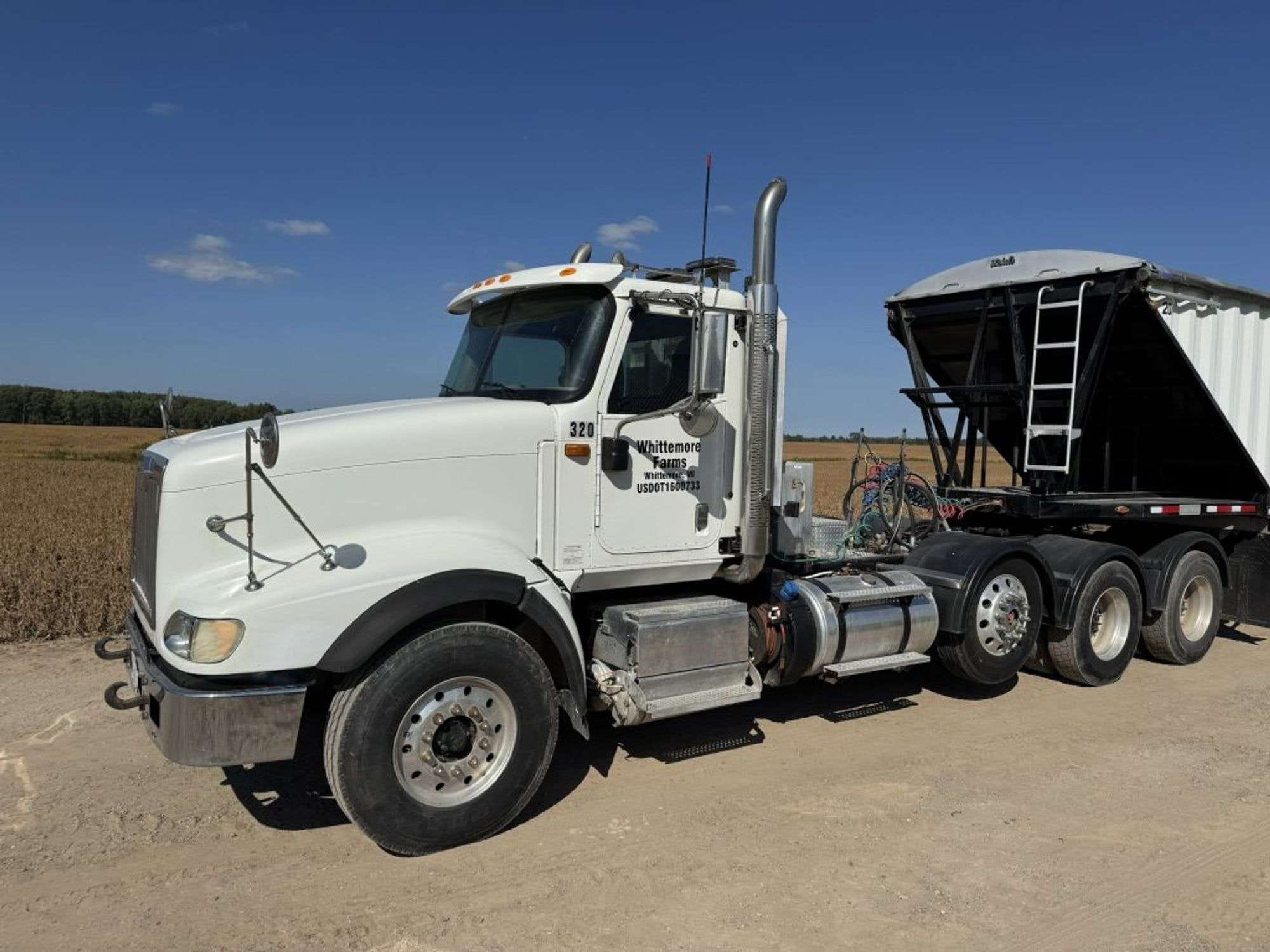 2015 International 5900i Equipment Image0
