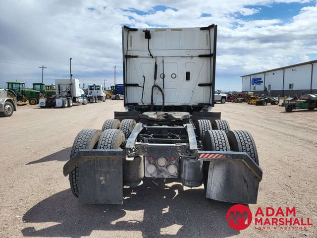 Image of International Navistar equipment image 4