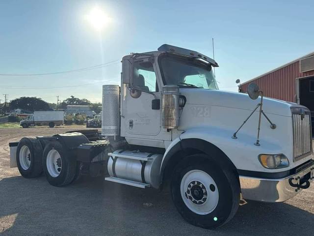 Image of International 5900 equipment image 2