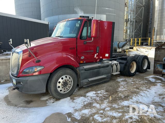 Image of International ProStar Plus 122 equipment image 1