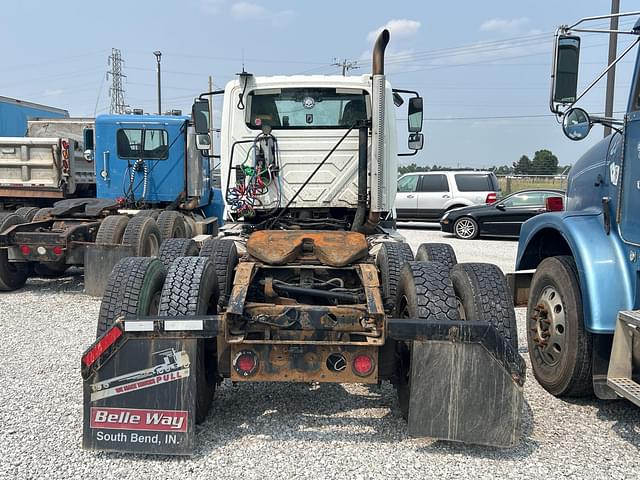 Image of International ProStar 122 equipment image 4