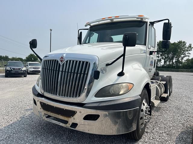 Image of International ProStar 122 equipment image 2