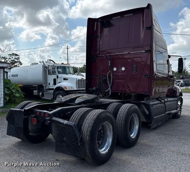 Image of International ProStar Plus 122 equipment image 4