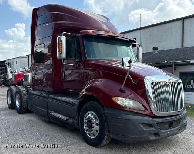 Image of International ProStar Plus 122 equipment image 2