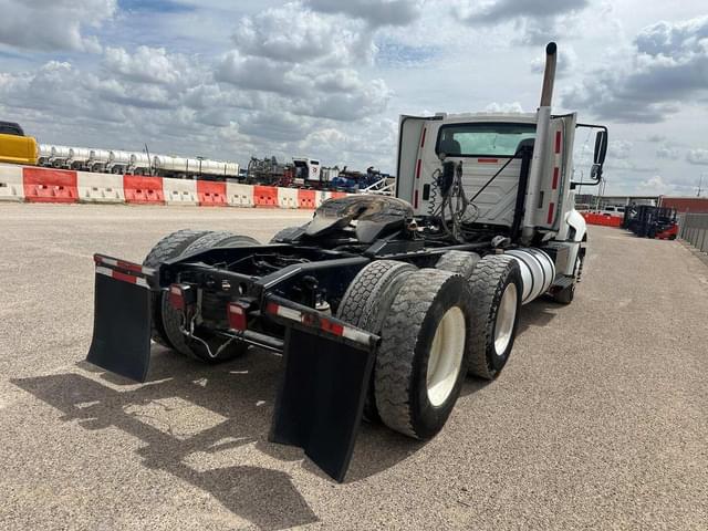 Image of International ProStar equipment image 4
