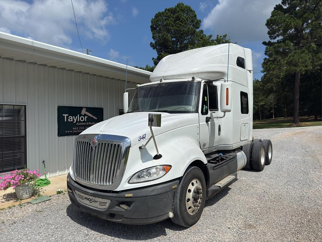 Image of International ProStar Plus 122 Primary image