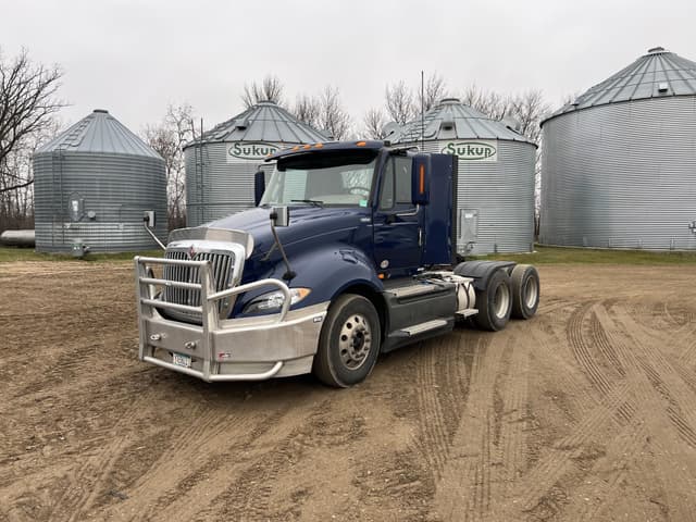 Image of International ProStar equipment image 1