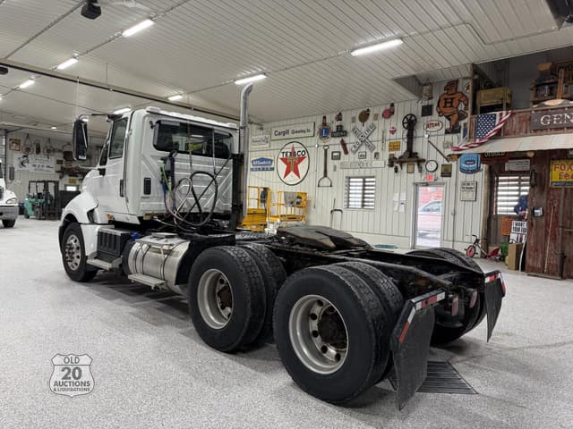 Image of International ProStar equipment image 4