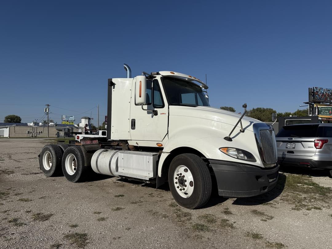 Image of International ProStar Plus 122 Primary image