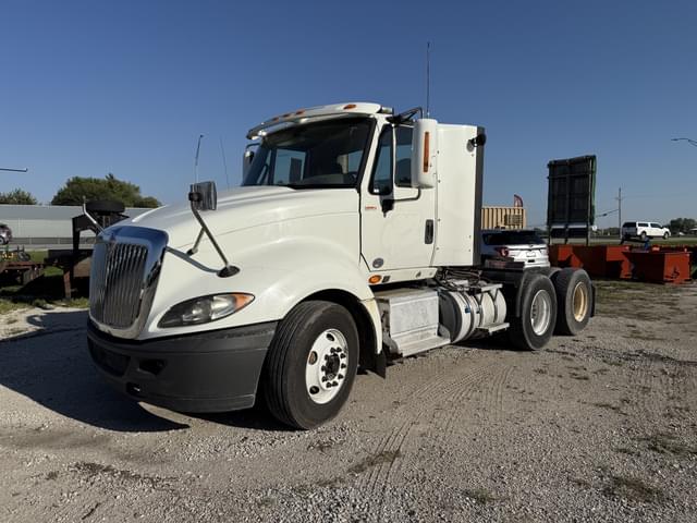 Image of International ProStar Plus 122 equipment image 1