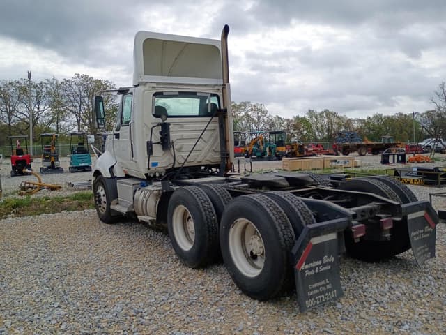 Image of International ProStar equipment image 4