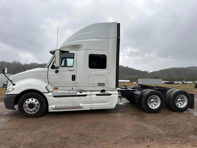 Image of International ProStar equipment image 1