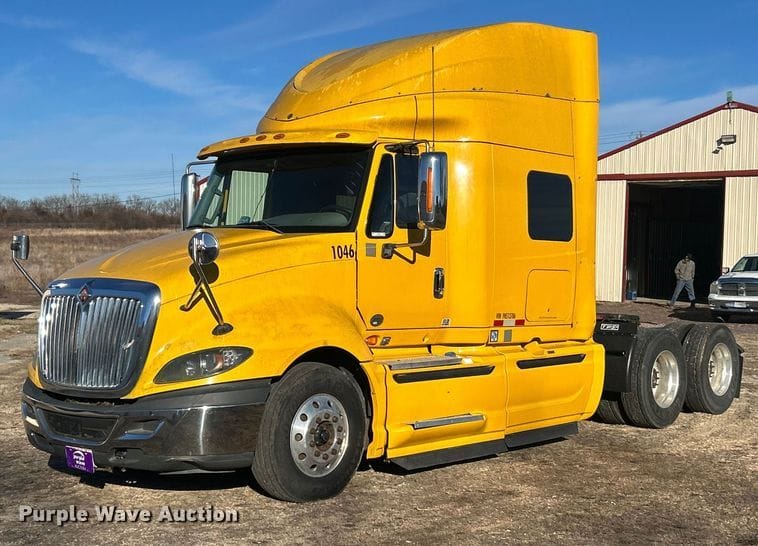 2015 International ProStar Plus 122 Equipment Image0