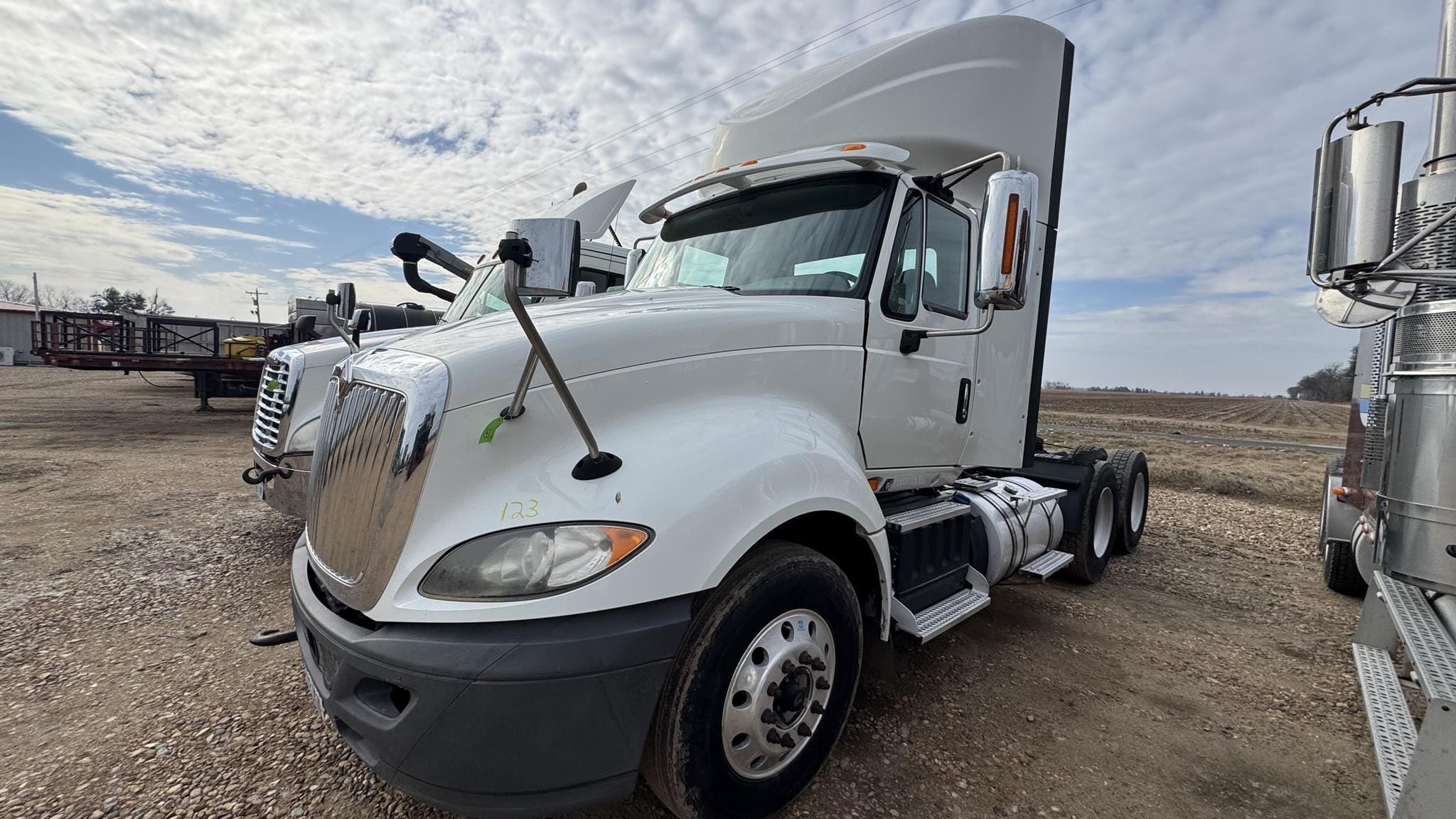 2015 International ProStar Plus 122 Equipment Image0