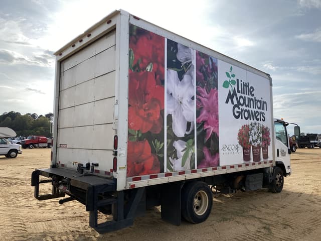 Image of Isuzu NPR equipment image 2