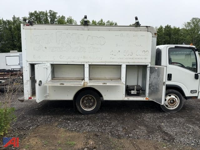 Image of Isuzu NPR equipment image 4