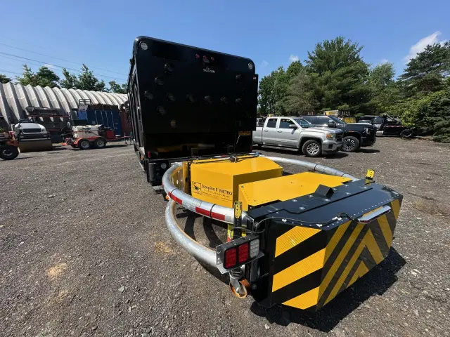 Image of Isuzu NRR equipment image 4