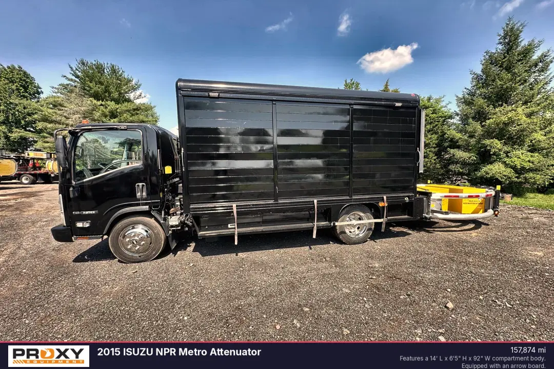 Image of Isuzu NPR Primary image