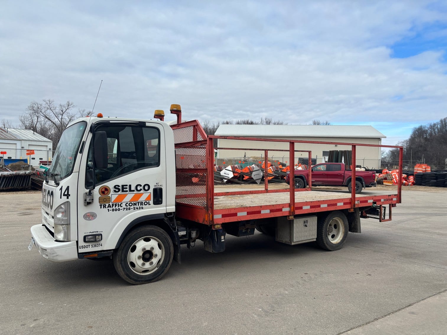 2015 Isuzu NPRXD Equipment Image0