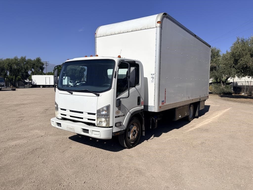 Image of Isuzu NRR Primary image