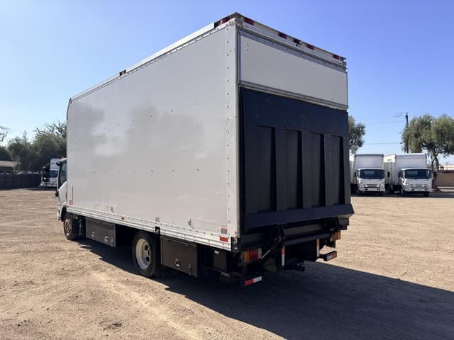 Image of Isuzu NRR equipment image 3