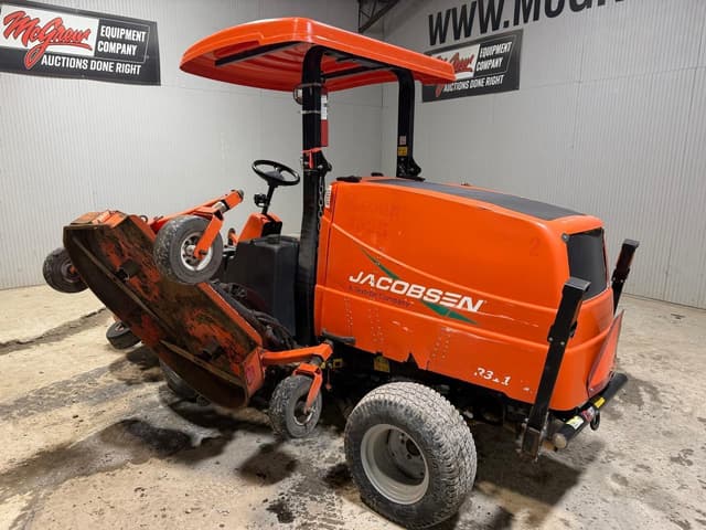 Image of Jacobsen R311T equipment image 2