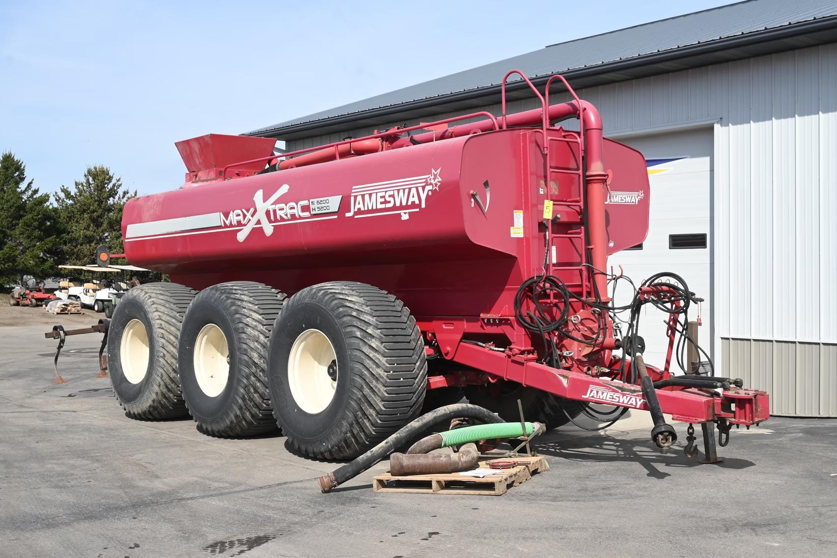 2015 Jamesway 6200 Equipment Image0