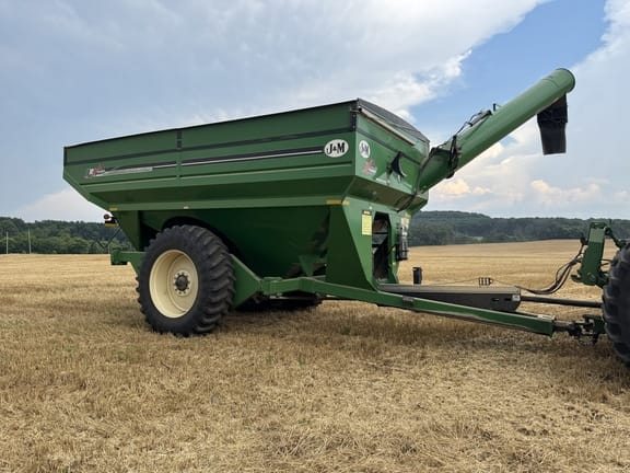 2015 J&M 1110 Equipment Image0