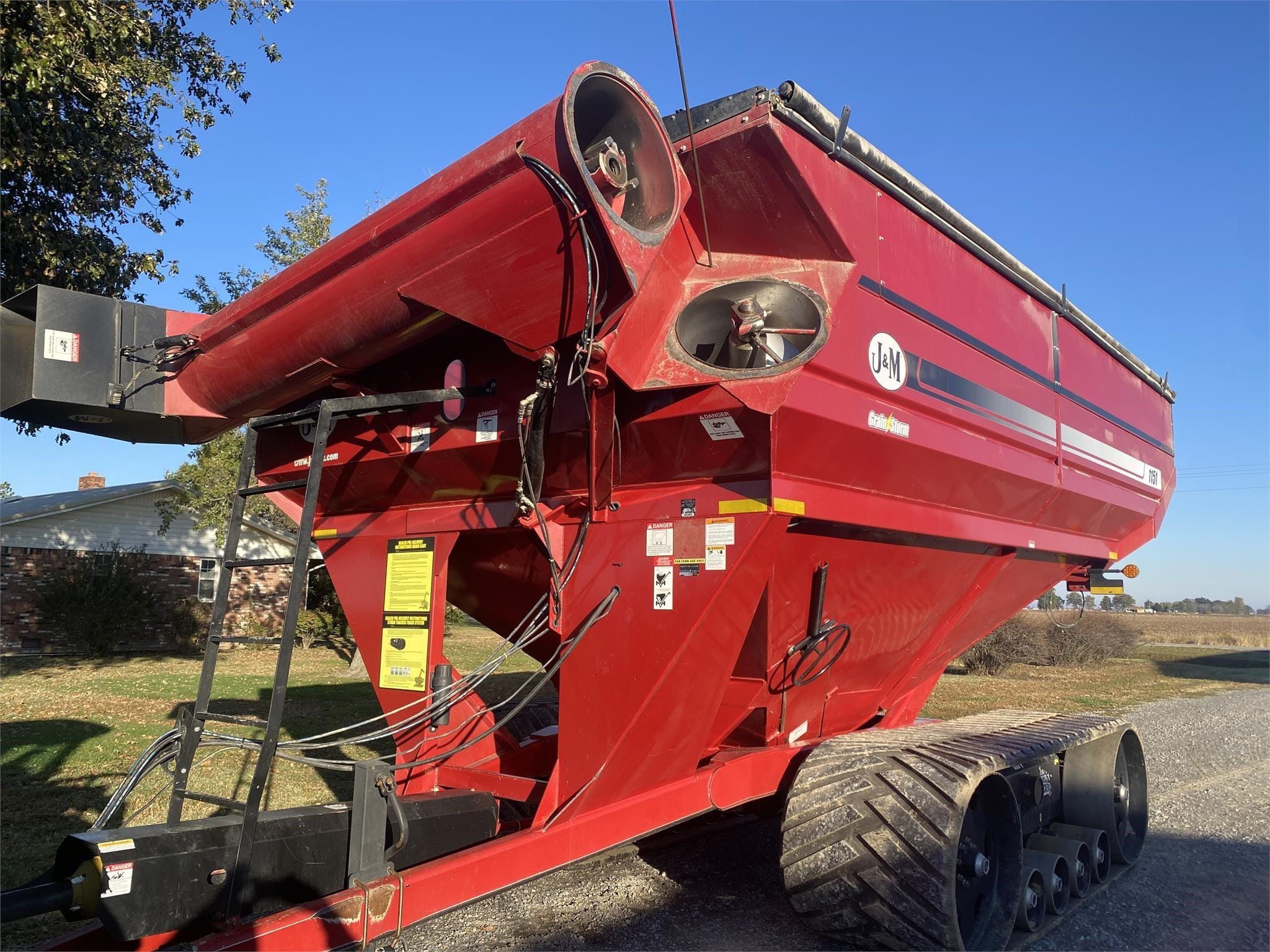 2015 J&M 1151 Equipment Image0