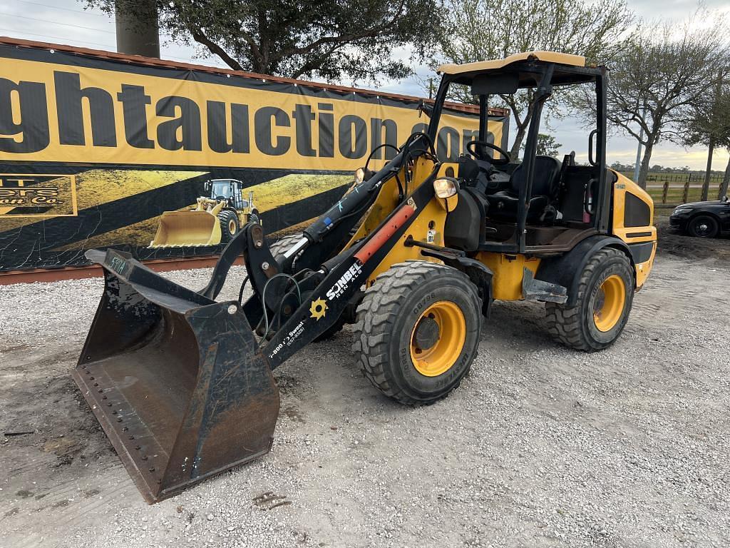 Image of JCB 407 Primary image