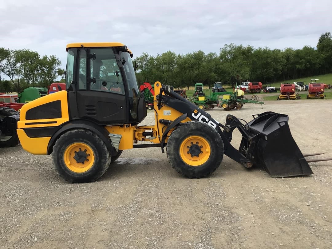Image of JCB 409 Primary image