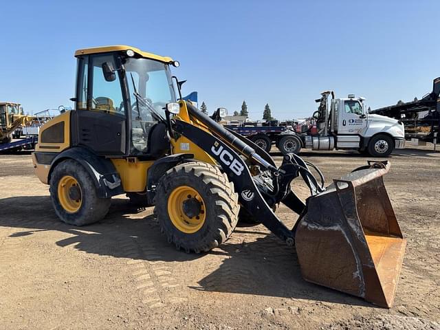 Image of JCB 409 equipment image 1