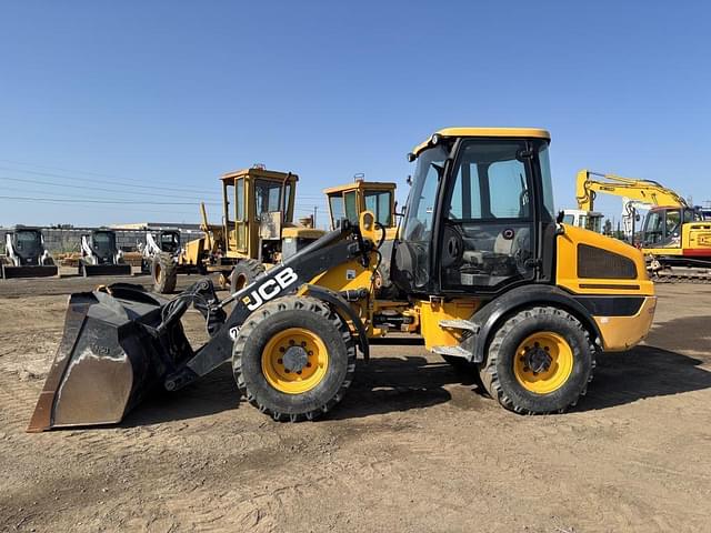 Image of JCB 409 equipment image 4