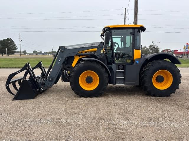 Image of JCB Fastrac 4220 equipment image 3