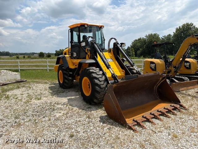 Image of JCB 427 equipment image 2