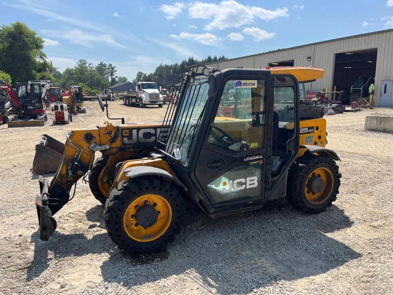 Image of JCB 525-60 Primary image