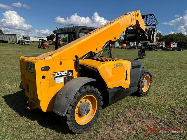 Image of JCB 525-60 equipment image 2