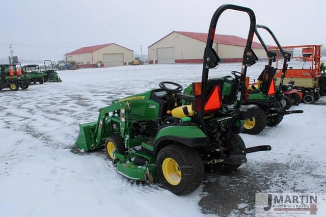 Image of John Deere 1025R equipment image 3